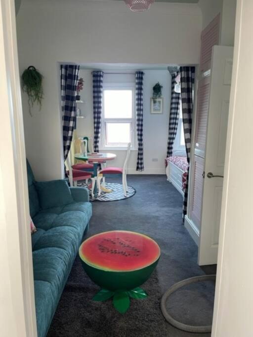 "The Parlour" Seafront Apartment Eastbourne Luaran gambar