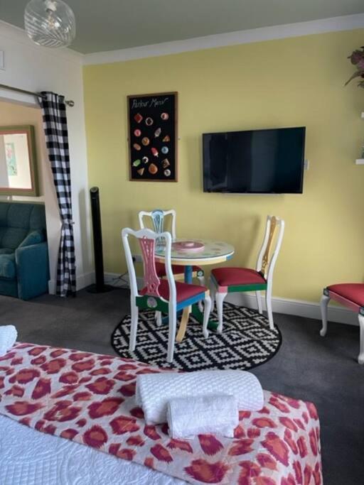 "The Parlour" Seafront Apartment Eastbourne Luaran gambar