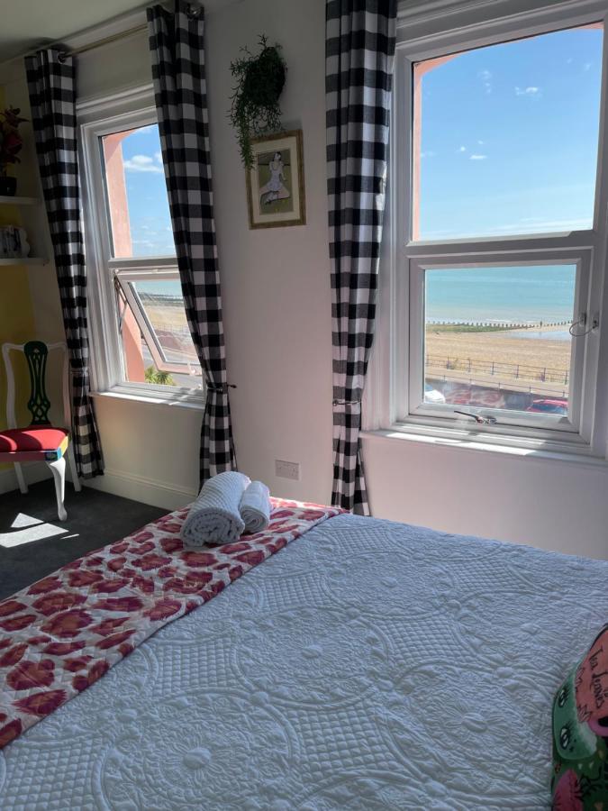 "The Parlour" Seafront Apartment Eastbourne Luaran gambar