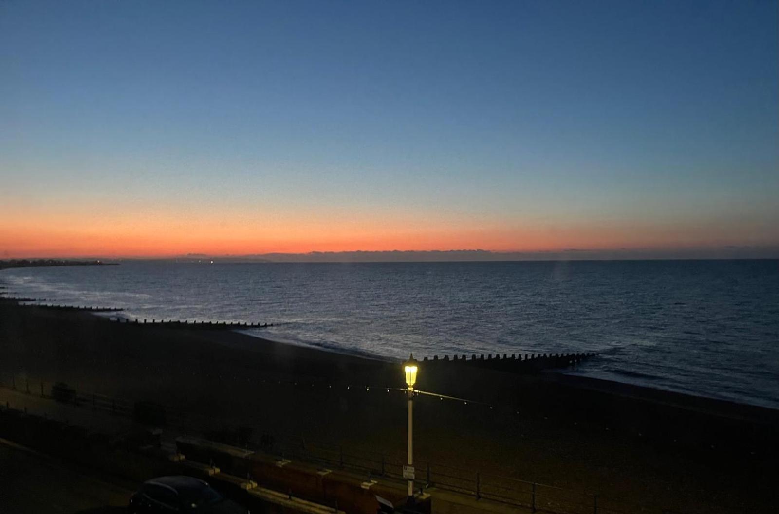 "The Parlour" Seafront Apartment Eastbourne Luaran gambar